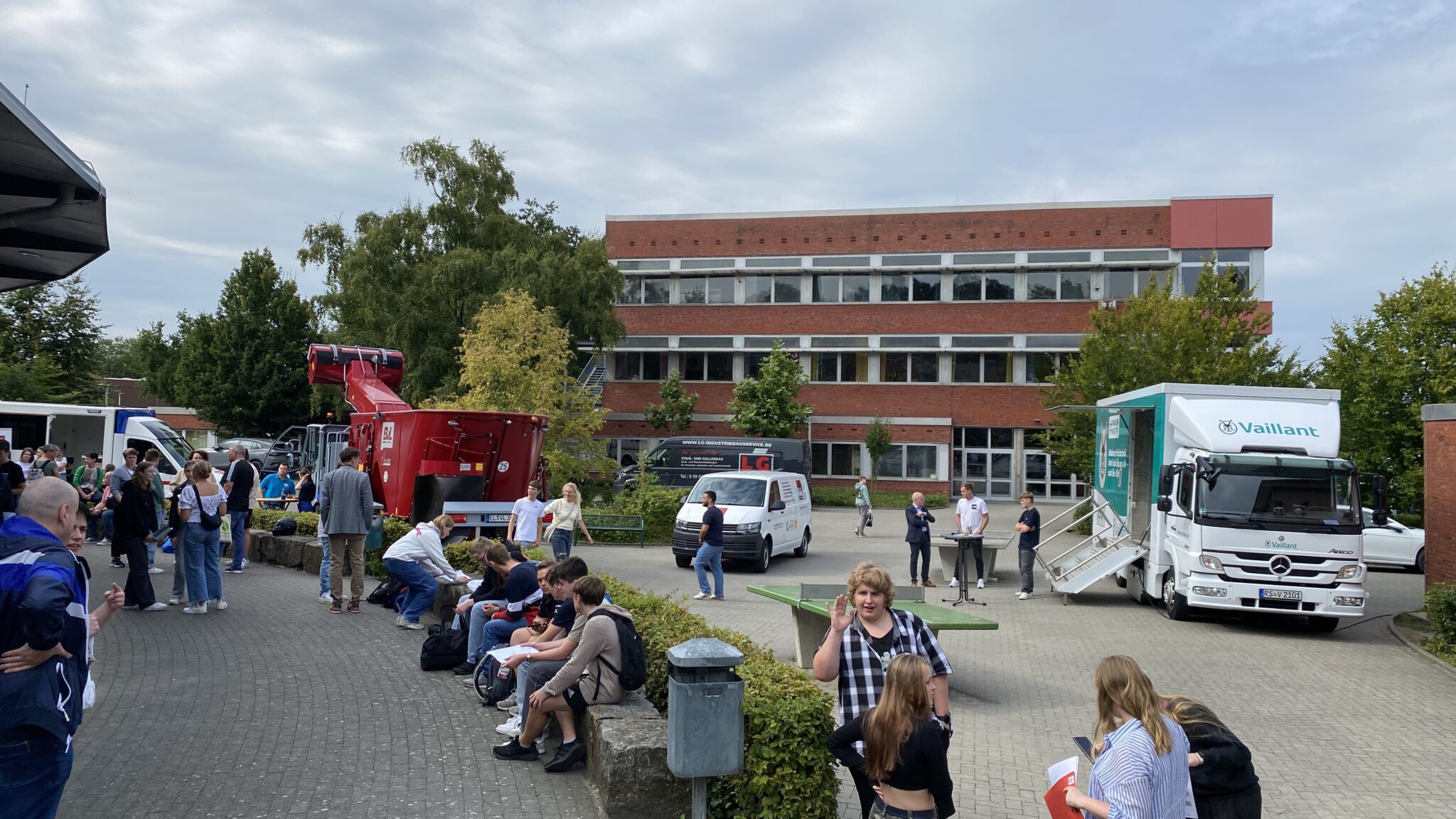 Hauptschule Emsb ren Mittendrin hauptschule-emsb-ren-mittendrin